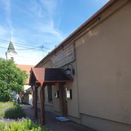 Vadvirág Vendéglő Tatabánya - Külső kép