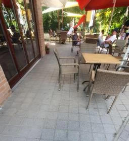 Vági Józsi cukrászda