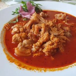 Vendéglő a Három Tölgyfához, Tatabánya - Étel/ital