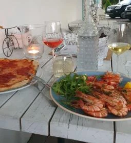 VillaBella Coffee & Bistro