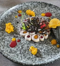 Viniczai's Restaurant & Bar