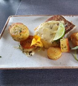 Viniczai's Restaurant & Bar