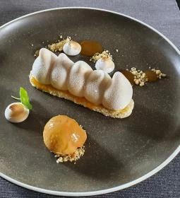 Viniczai's Restaurant & Bar