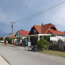 Vitorlás Fagyizó Balatonmáriafürdő - Külső kép