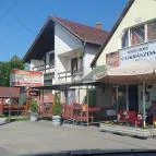 Vörös-Szekfű Cukrászda & Étterem-Pizzéria Deszk - Külső kép