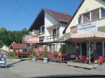 Vörös-Szekfű Cukrászda & Étterem-Pizzéria Deszk Vörös-Szekfű Cukrászda & Étterem-Pizzéria Deszk