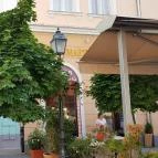 Vörösmarty Cukrászda Székesfehérvár - Külső kép