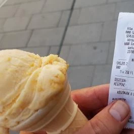 Vörösmarty Cukrászda Székesfehérvár - Egyéb