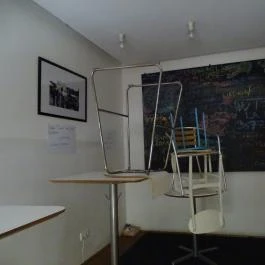 Vostro, Budapest - Belső