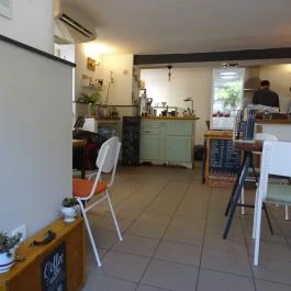 Warmcup, Budapest - Belső