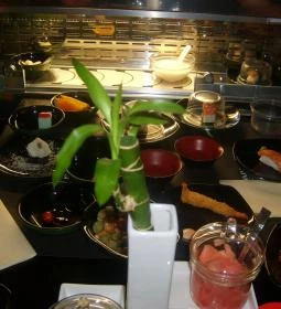 Wasabi Running Sushi & Wok Restaurant