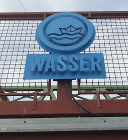 Wasser Bar & Grill