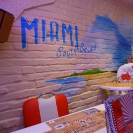 WOW American Retro Diner Budapest - Belső