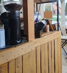 Zabbancs Kávézó-Reggeliző