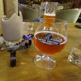 Zöld Pecsét Kávézó és Borbár, Eger - Étel/ital