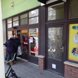 Zöldházak Fagyizó és Cukrászda, Cegléd - Külső kép