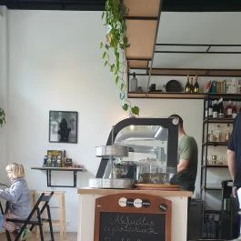 Zsivány, Budapest - Belső