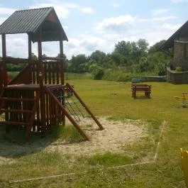 Szakal Vendégház, Aggtelek - Medence/kert