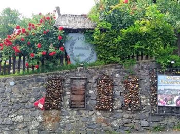 Rózsakő Borpince Étterem Badacsony