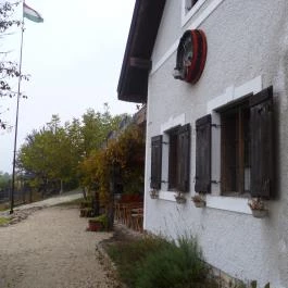 Papok Borozója, Balatonszőlős - Külső kép