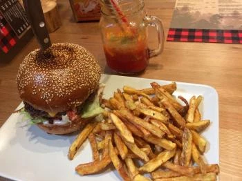 Lumberjack Poutinerie Budapest