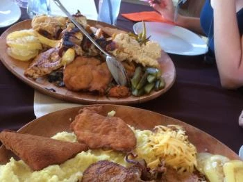 Pöröly Étterem & Pizzéria Budapest