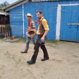 Henryx Western City Császár - Egyéb