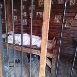 Henryx Western City Császár - Egyéb