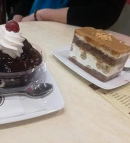 Hodosi Cukrászda-Fagyizó