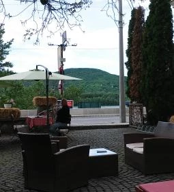 Hotel Visegrád Borospincéje