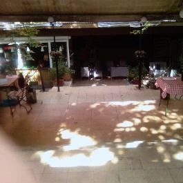 Il Treno - Trombitás Kert Budapest - Külső kép