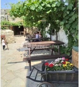 Öreg Kapitány Borozó