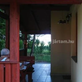 Sárkány Apartman & Kemping, Nyírbátor - Medence/kert