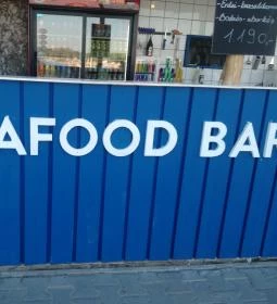 Seafood Bar & Grill - Lupa Beach