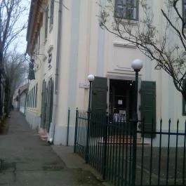 Százéves Cukrászda, Gyula - Külső kép