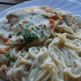 Tassi Halászcsárda, Tass - Étel/ital