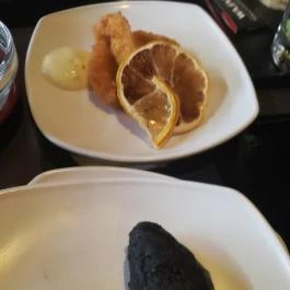 Wasabi Running Sushi & Wok Restaurant - Szépvölgyi út, Budapest - Étel/ital