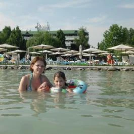 Hotel Marina-Port Balatonkenese - Medence/kert