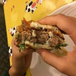 Komló és Tehén Budaörs - Étel/ital