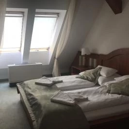 Toldi Fogadó Tokaj - Szobák