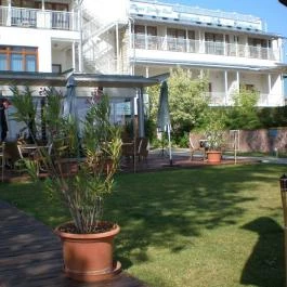 Hotel Yacht Wellness & Business, Siófok - Medence/kert