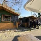 B2 büfé Esztergom - Külső kép