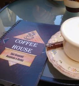 Tokaji Kávépörkölő Manufaktúra