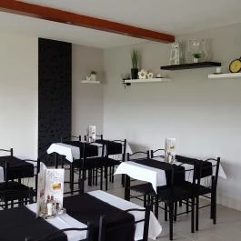 Retro Cafe Solymár - Belső