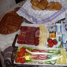 Ferien Wohnung Vendégház, Kecskemét - Vendéglátás