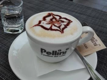 Amazon Kávéház & Borbár Keszthely