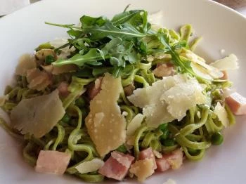 Cosa Nostra Pizzéria & Bár Győr