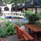 Öreg-tó Hotel Tata - Medence/kert