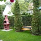 Lala Apartmanok Balatonboglár - Medence/kert