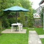 Lala Apartmanok Balatonboglár - Medence/kert